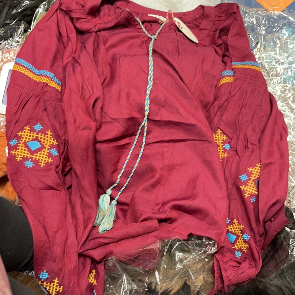 Maroon peasant top